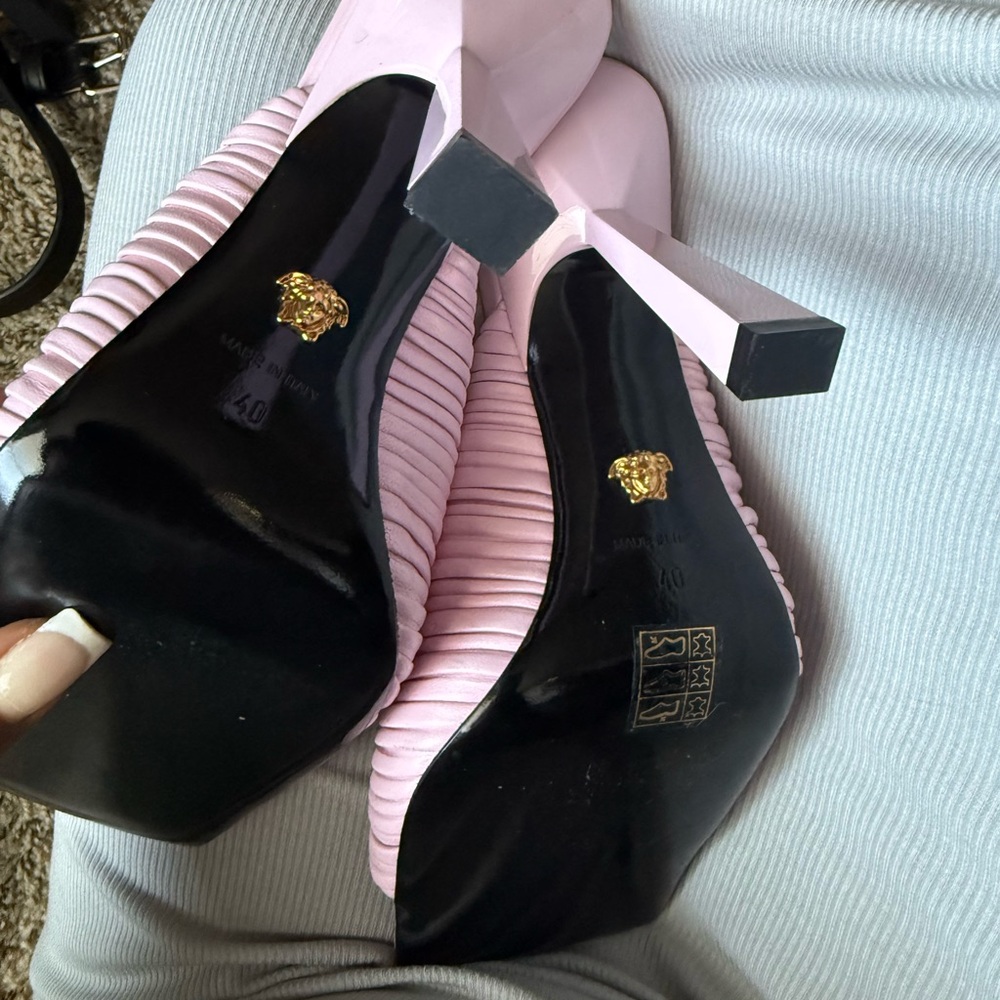 Versace Pink Pleated Heels - Picture 2 of 4
